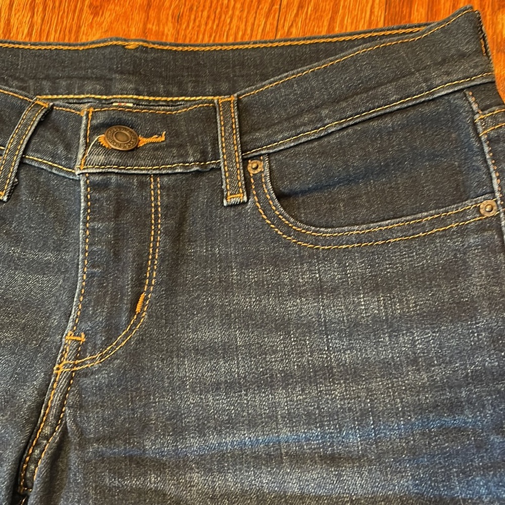 HOST PICK ⭐️ Like New Condition Levi’s Denim Shorts Size 26 - Picture 3 of 8